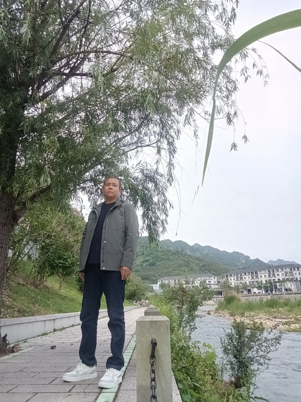 飞雪飘零的第一张照片--遂昌认干亲服务网